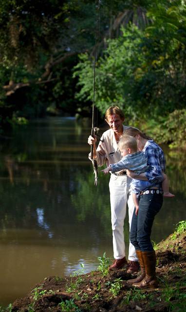 vissen  bij elsa's kopje in kenia