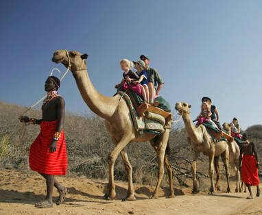 Kamelenrit bij Sabuk Lodge in Kenia