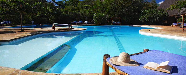 zwembad bij Kinondo Kwetu in kenia