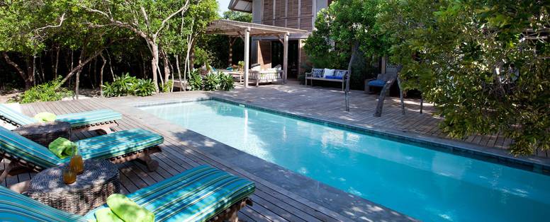 -kipila-swimming-pool-and-loungers-1