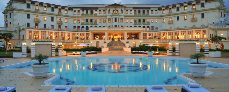 Exterior_of_the_Polana_Serena_Hotel