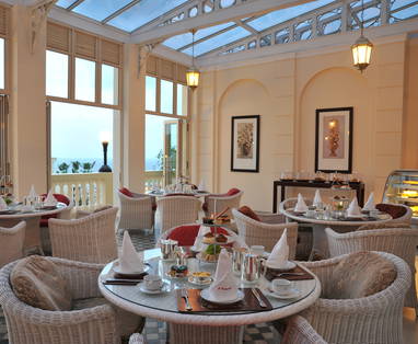 Terrace_of_the_A_Varanda_Restaurant_at_Polana_Serena_Hotel
