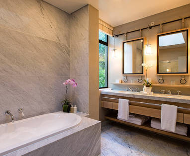 Delaire-Graff-Luxury-Lodge-Bathroom