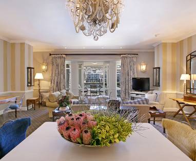 Two_Bedroom_Suite_Lounge