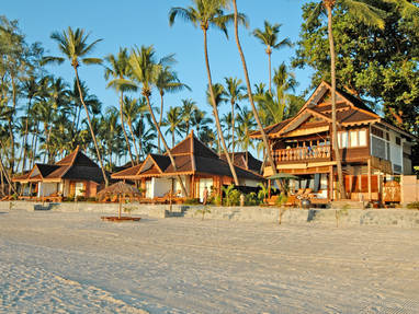 Studio_Suite_Villa_and_Amazing_Suite_Villla_from_Beach