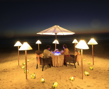 Honeymoon_Dinner