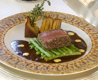 diner bij Heinitzburg hotel in Namibië