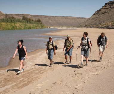 Hiking_along_the_Fish_River