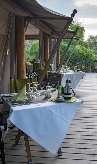 Dining_at_Onguma_Tented_Camp_0205_-_kopie