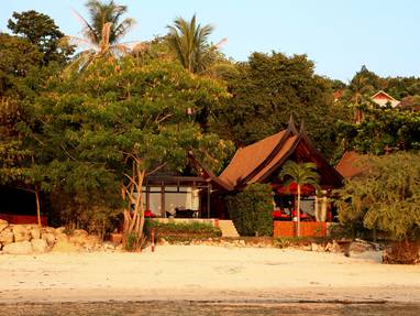 Deluxe beachfront pool villa bij Kupu Kupu, Koh Phangan in Thailand