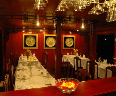 Dragon's_Pearl__Indochina_Junks_(11_cabins)_(5)