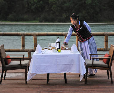 malikha-lodge-putao-cordial-service