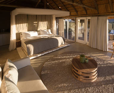 Inrichting kamer bij Little Kulala in Namibië