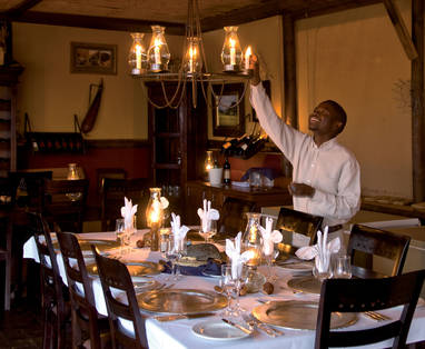 eetgedeelte bij Wolwedans Dune Camp in Namibië
