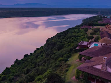 mweya-safari-lodge-mountains-of-the-moon-1
