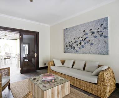 lounge in Galton House in Namibië