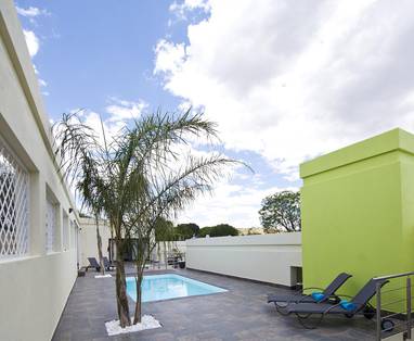 zwembad Galton House in Namibië