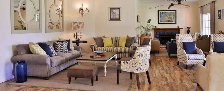 Batonka Guest Lodge lounge