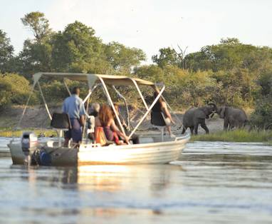 boottocht bij The River Club in Zambia