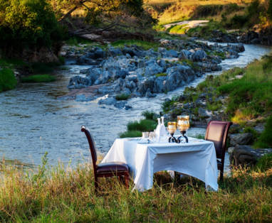 dining_by_the_river
