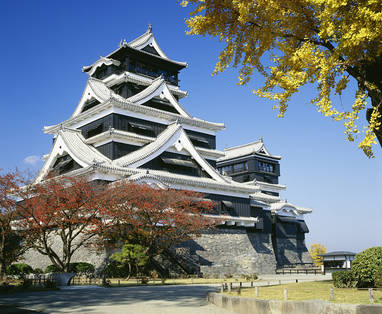 Kyushu Kumamoto_Castle_(vertical)