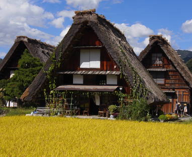 Shirakawago_Gassho_zukuri_house_(2)