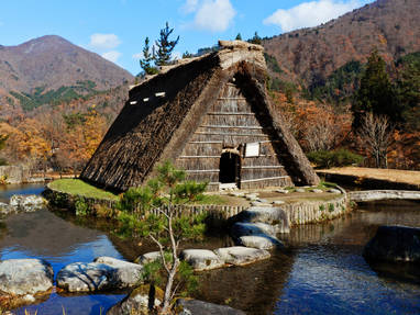 Shirakawago-Gassho_zukuri_house