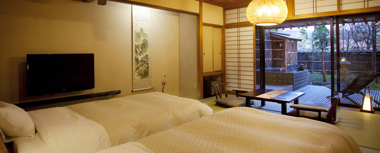 Hidatei_Hanaougi_-_Twin_with_Garden_and_Onsen