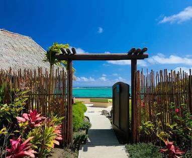 koro-sun-resort-tropische-tuin-ingang