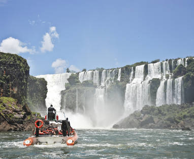 Aliwen_Awasi_Iguazu_iStock_000027580789_Large