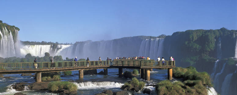 Aliwen_Awasi_Iguazu_iStock_000011410511_Large