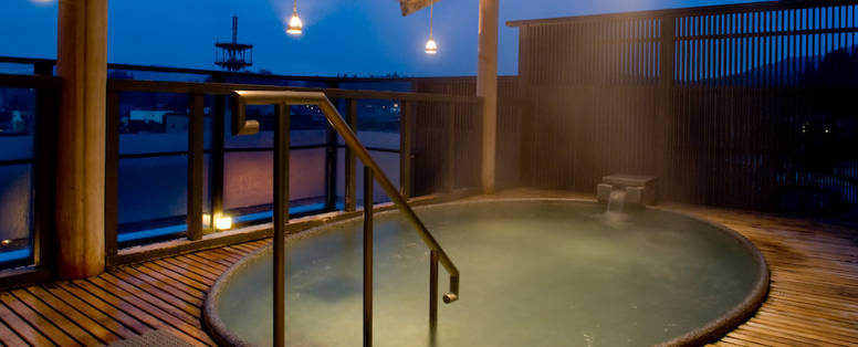 Honjin_Hiranoya_Bekkan-_Men's_onsen