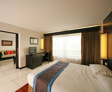 PPT_Hotel_Tahiti_Nui_Junior_Suite_-_View_from_bedroom