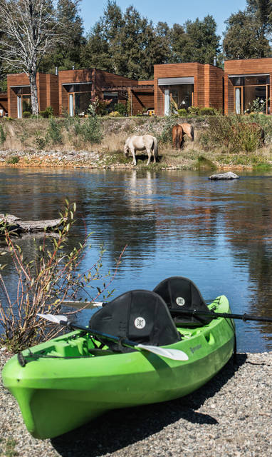 15_-_Villa_Suites_with_Kayak_and_Horses