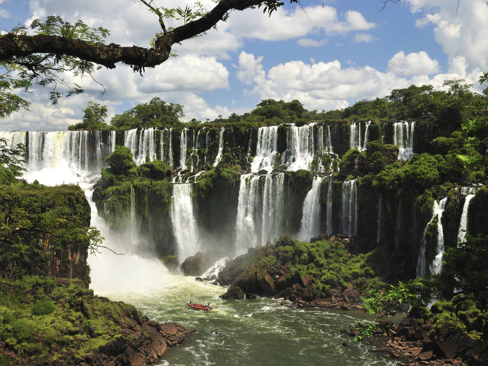 Aliwen_Iguazu_Falls