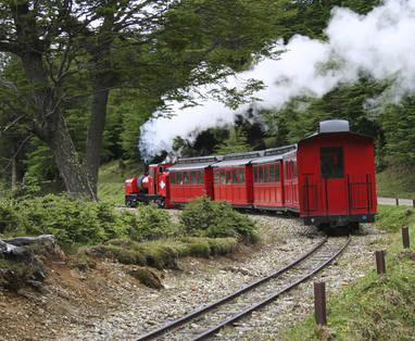 Aliwen_Ushuaia_End_of_the_world_train_iStock_000018371391_Large
