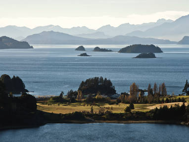 Aliwen_Bariloche_iStock_000019042979_Large