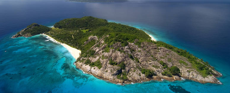 North-Island-SilhouetteIslandInTheDistance_(1)_bewerkt-1