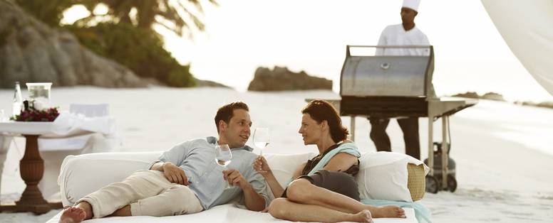 FIP_Dining_beach_bbq