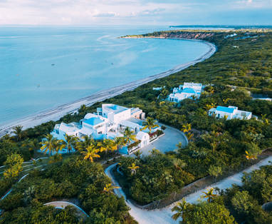 Santorini_Mozambique_-_Aerial_-_2500px-2