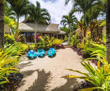 VILLA_Beach-Side-Romance-Villa-One-02