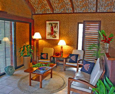Rarotonga-Beach-Bungalows-Bungalow-Interior_(1)