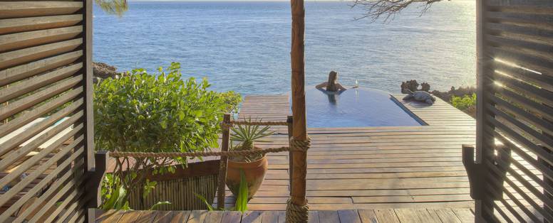 Azura_Quilalea_view_from_Villa_Quilalea