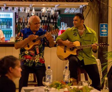 Manuia-Beach-Sunday-BBQ-Night-Entertainment