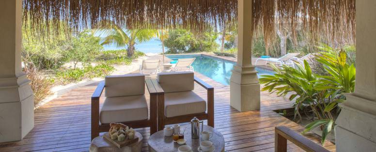 2._AZURA_BENGUERRA_-_Villa_Amizade_lounge_deck