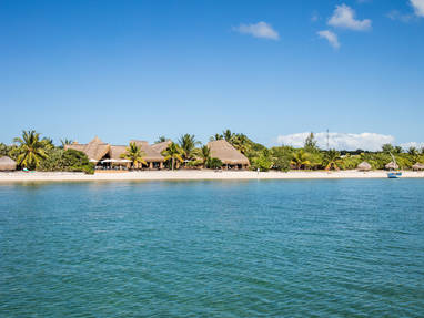 1._Azura_Benguerra_-_Main_Area_-_Scott_Ramsay