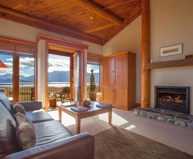 executive_suite_fiordland_lodge_living_room