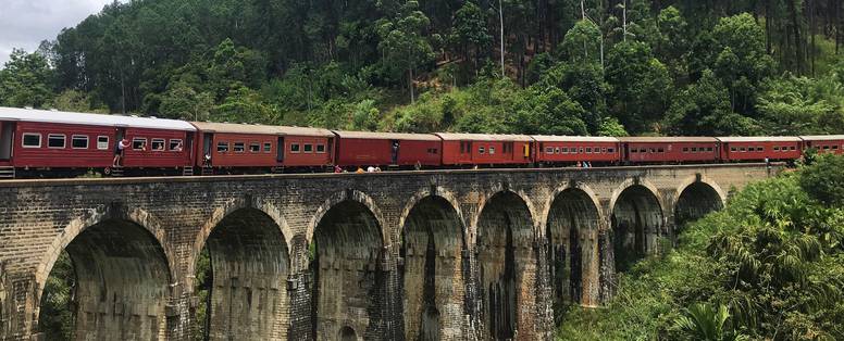 LB_LK_Nine_Arch_Bridge_(2)