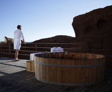 PE_titilaka_lodge_hottub_spa_Morton_Andersen_2019_-_Hot_Tub_(5)