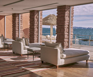 PE_titilaka_lodge_lounge_bar_TL_Bar_lounge_(1)